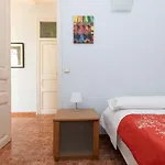 Aparteasy - Modernist Flat In Eixample Center Barselona