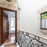 Aparteasy - Modernist Flat In Eixample Center