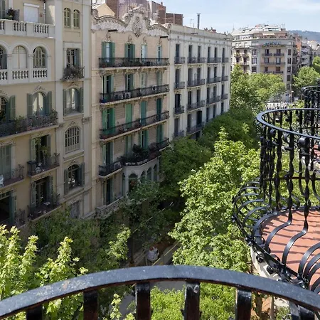 Aparteasy - Modernist Flat In Eixample Center
