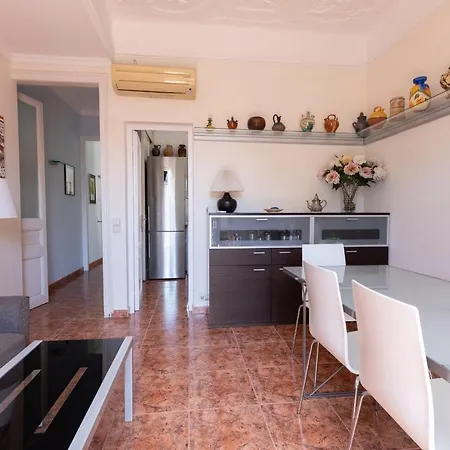 Aparteasy - Modernist Flat In Eixample Center *