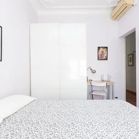 Apartament Aparteasy - Modernist Flat In Eixample Center *