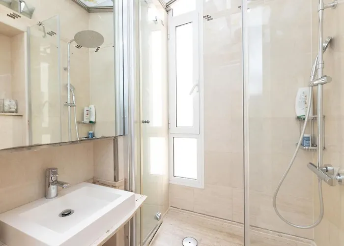 Aparteasy - Modernist Flat In Eixample Center *