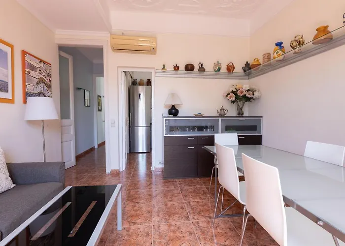 Aparteasy - Modernist Flat In Eixample Center *